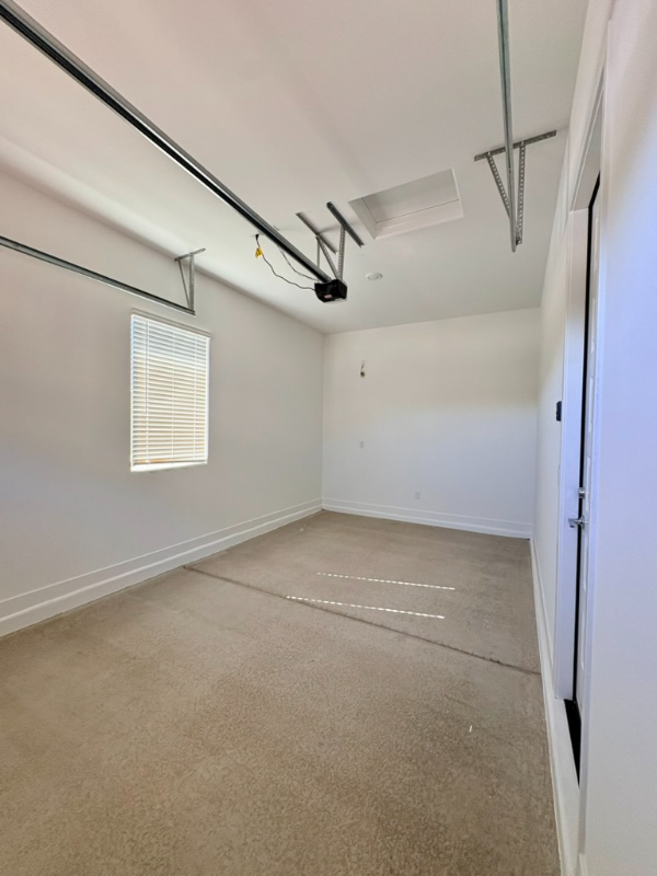 456 S Jacana Ln - Photo 3 of 25