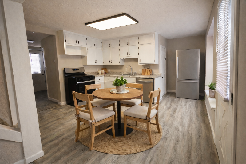 108 E Cleveland St - Photo 5 of 18