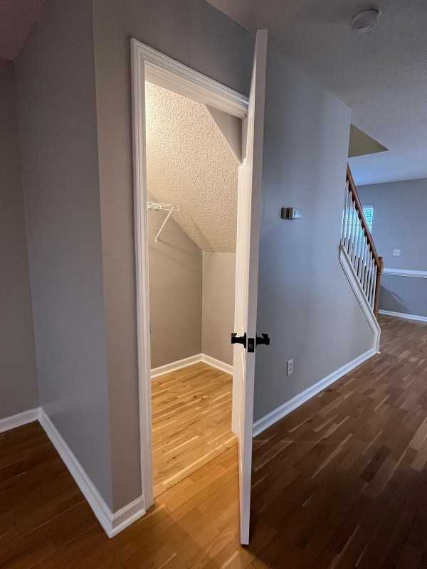 530 City Park Dr - Photo 4 of 29