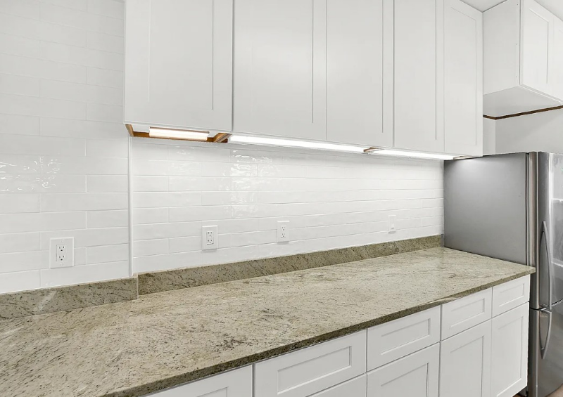 523 S Windsor St - Photo 2 of 17