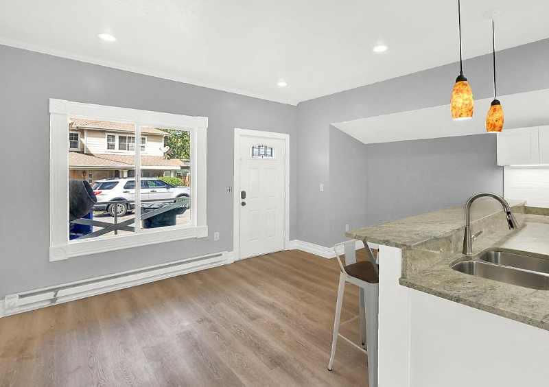 523 S Windsor St - Photo 6 of 17