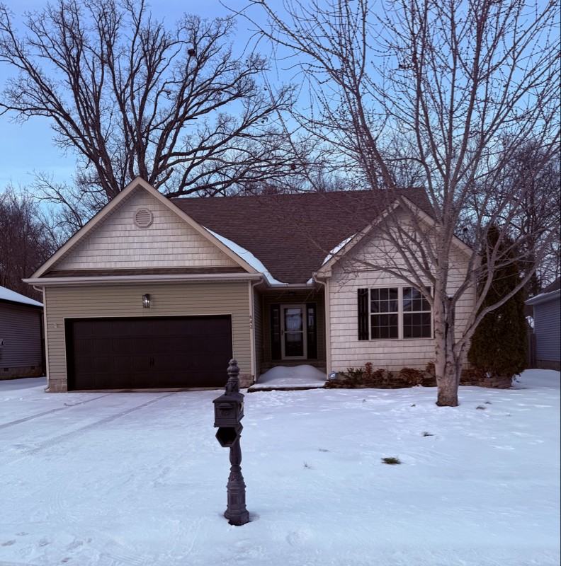 642 Fox Hound Dr - Photo 2 of 20