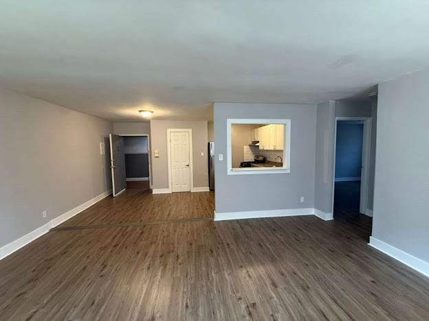 394 Park Ave - Photo 6 of 9