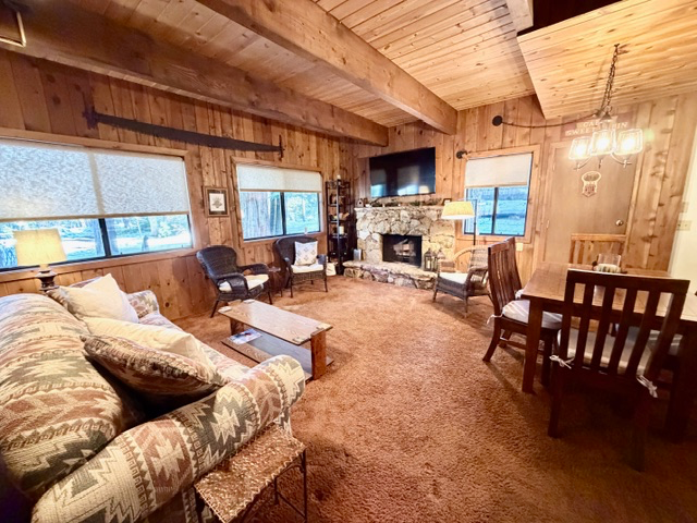 7046 4th Ave - Photo 4 of 20