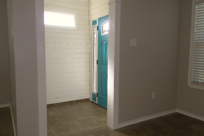 4115 Robinhood Dr - Photo 6 of 15