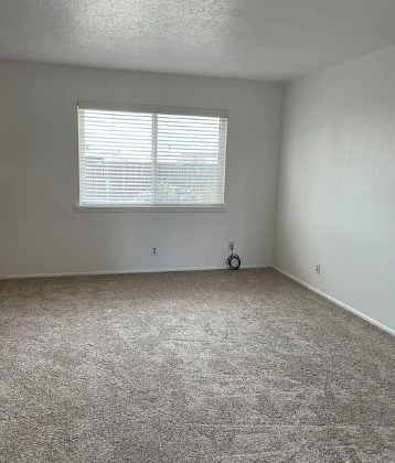 12417 Grand Ct Ne - Photo 7 of 8