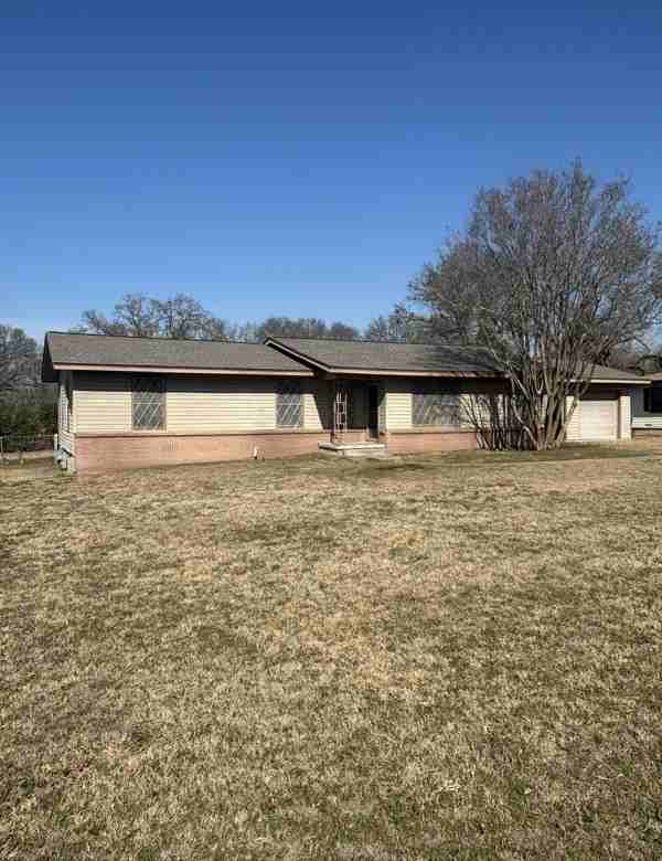 4206 Idylwood Ln - Photo 2 of 17