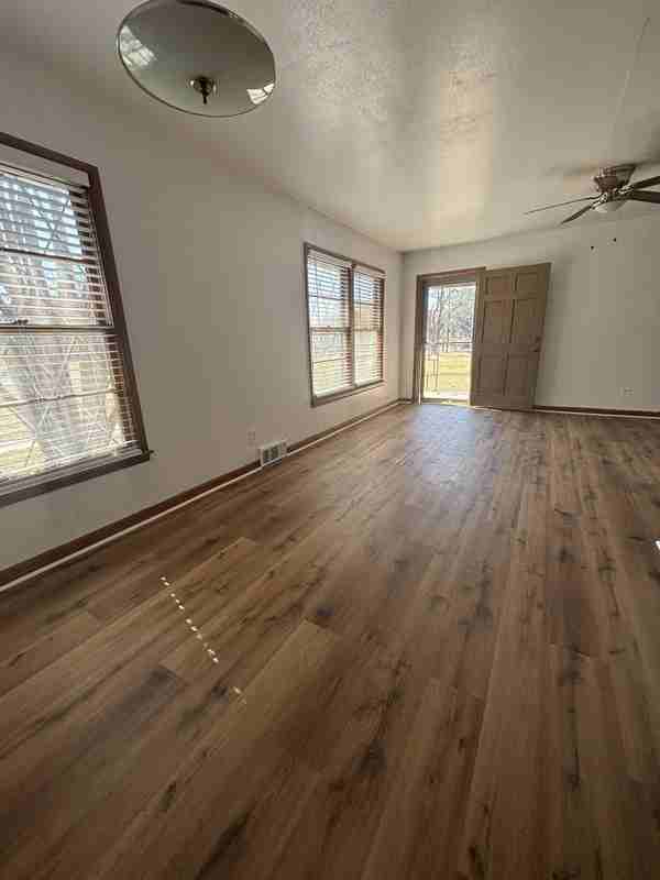 4206 Idylwood Ln - Photo 5 of 17