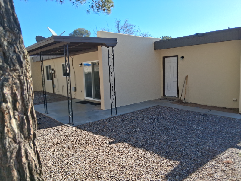 1234 N Willow St - Photo 2 of 9