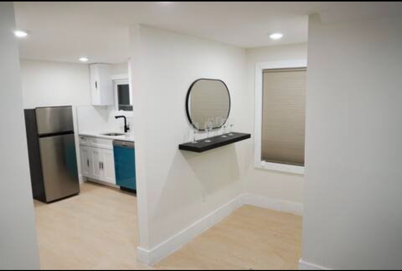 466 Avon Ave #3 - Photo 6 of 16