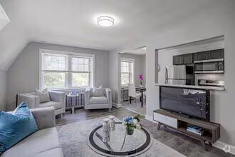 85 S Lansdowne Ave #B1 - Photo 2 of 15