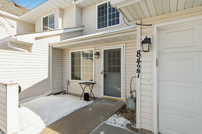 8427 Yukon Cir N - Photo 2 of 20