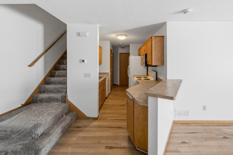 8427 Yukon Cir N - Photo 7 of 20