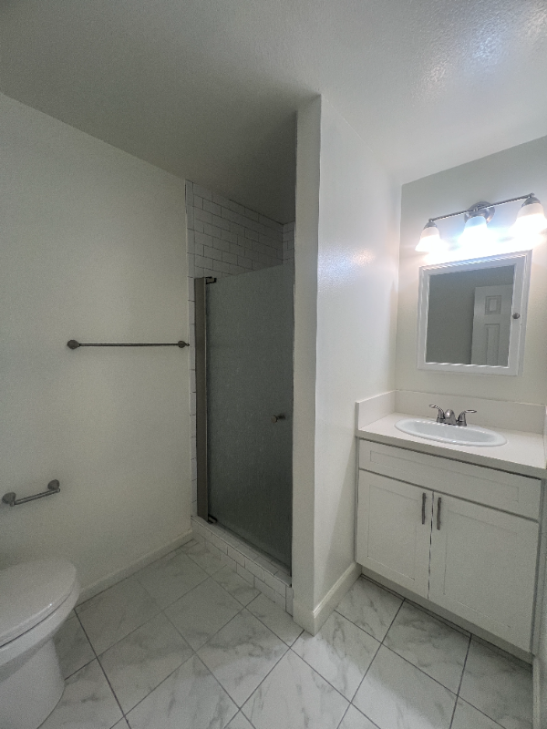 900 S Highland Ave #9 - Photo 7 of 15