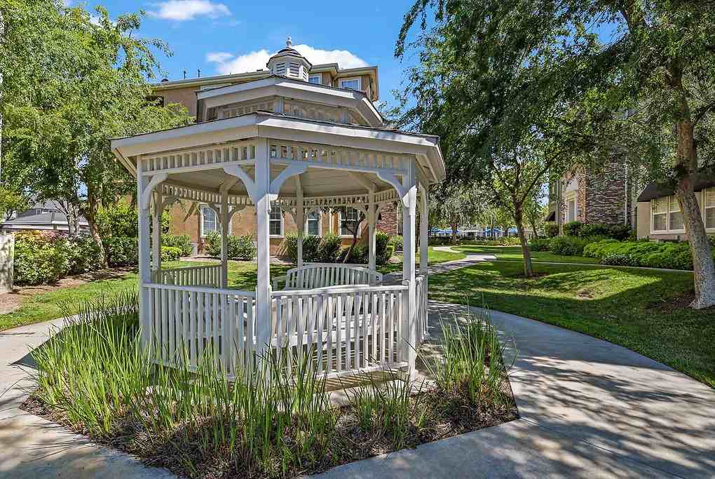 Bridgeport Coast - Photo 6 of 41