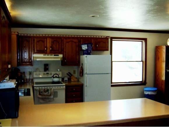 145 N Main St - Photo 3 of 24