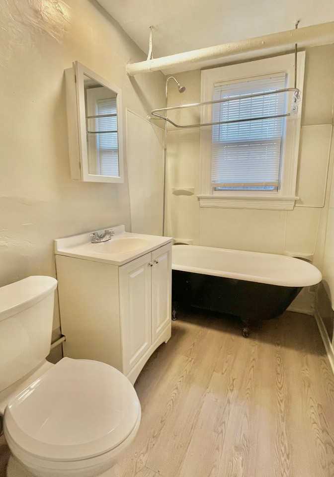 1235 Randolph St NW - Photo 4 of 19