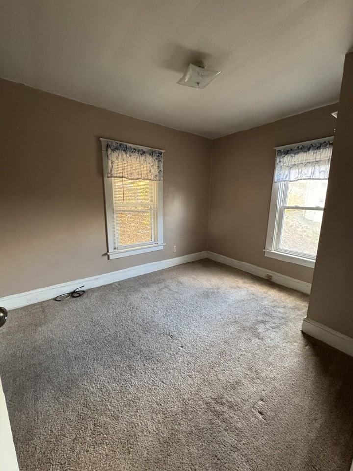 154 Chestnut St #FL2 - Photo 2 of 9