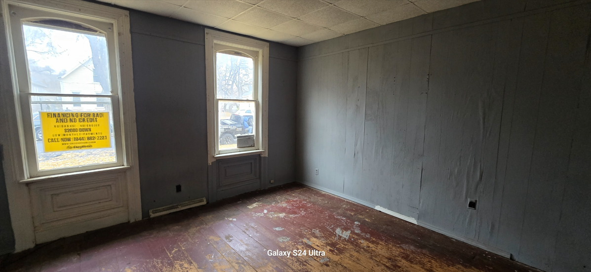 1618 West Kettelle Street - Photo 3 of 16