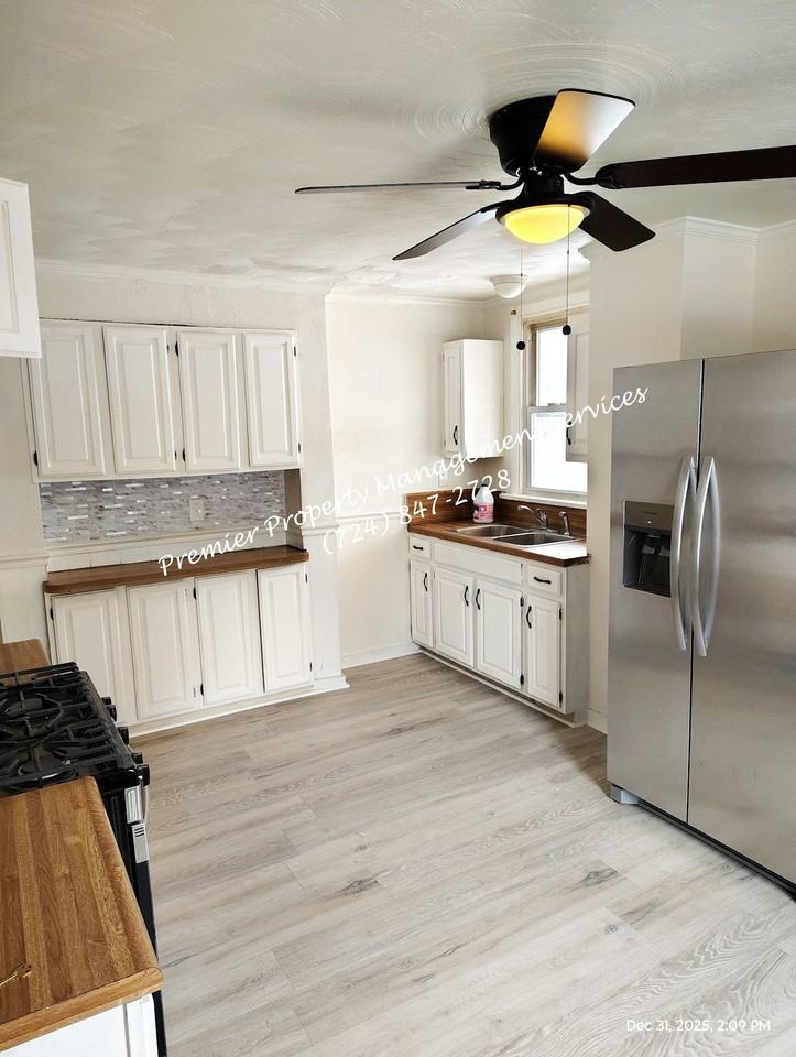 200 Jarvis Street - Photo 7 of 13