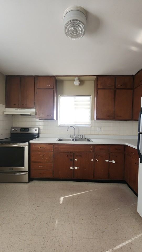 5025 South Walcott Street - Photo 5 of 11