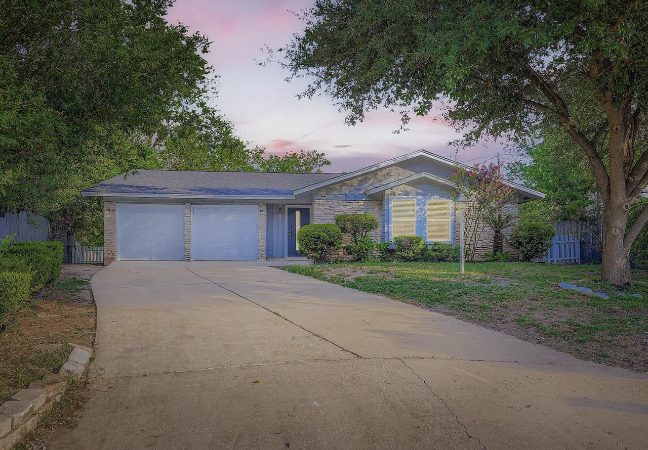 5402 Chevy Circle - Photo 2 of 20