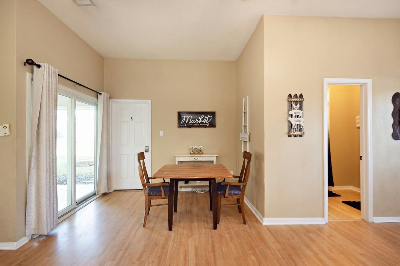 402 Diana Lane, Unit 8 - Photo 7 of 10