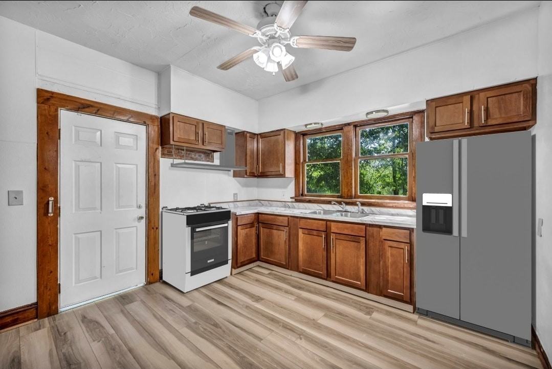 1261 East 123rd Street - Photo 4 of 10