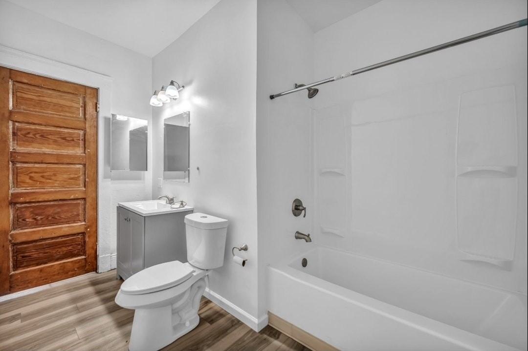 1261 East 123rd Street - Photo 7 of 10