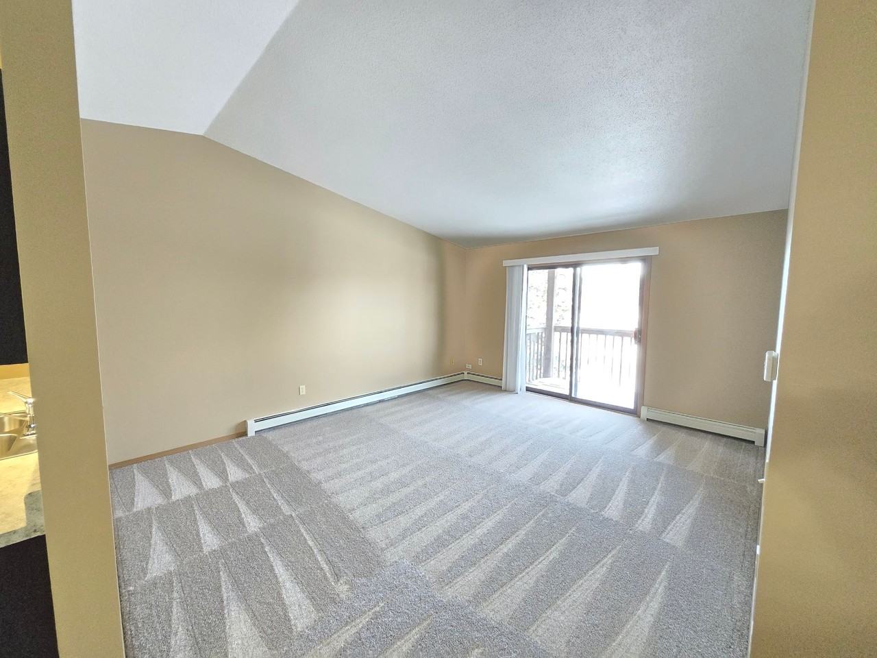 Christopher Place Apartments - Photo 4 of 8