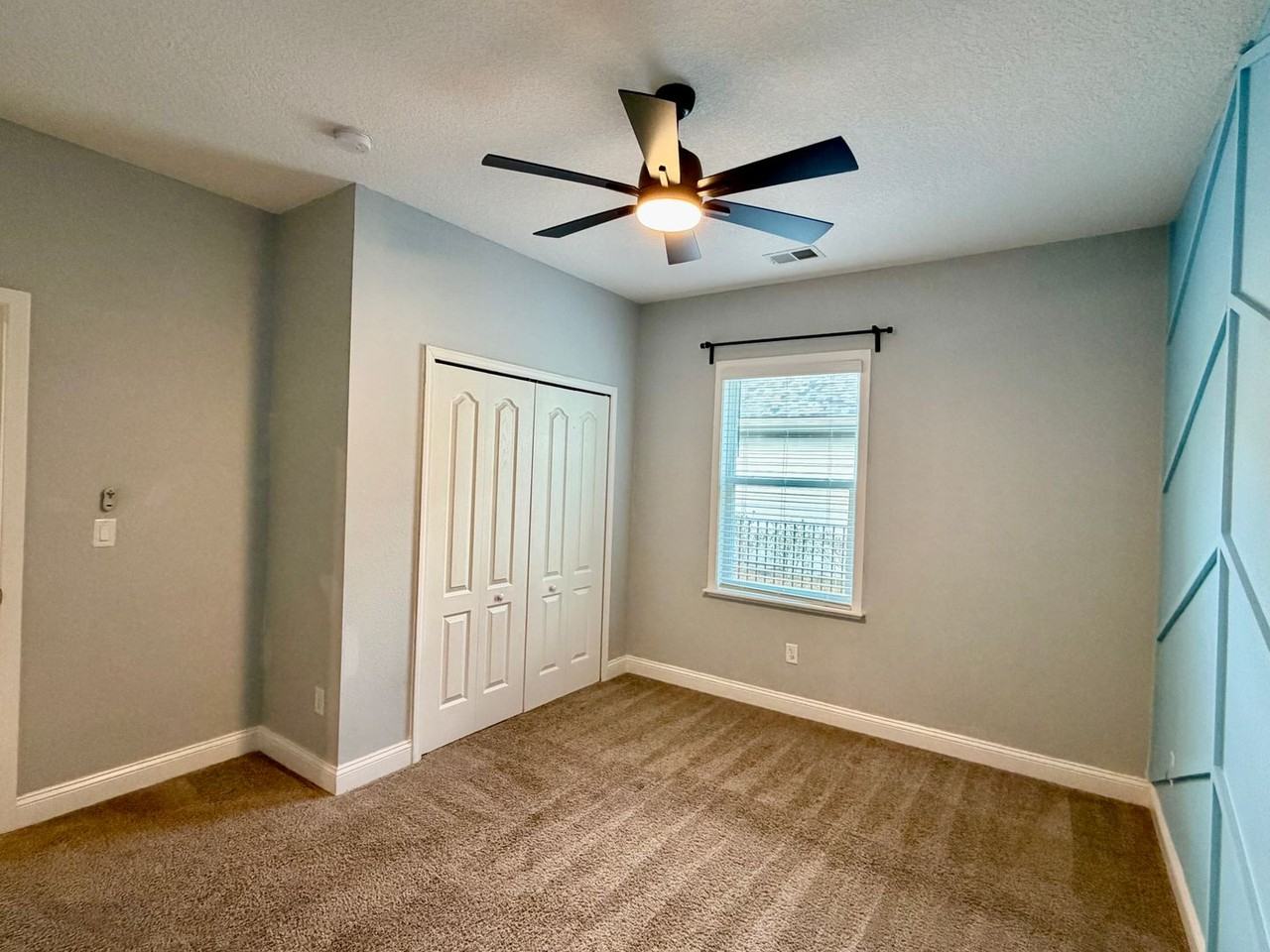 208 Boatsman Way - Photo 6 of 50