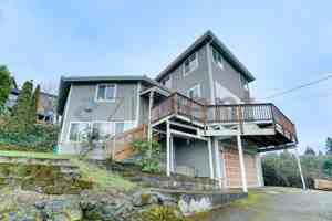 featured image of 10123 Cornell Ave S