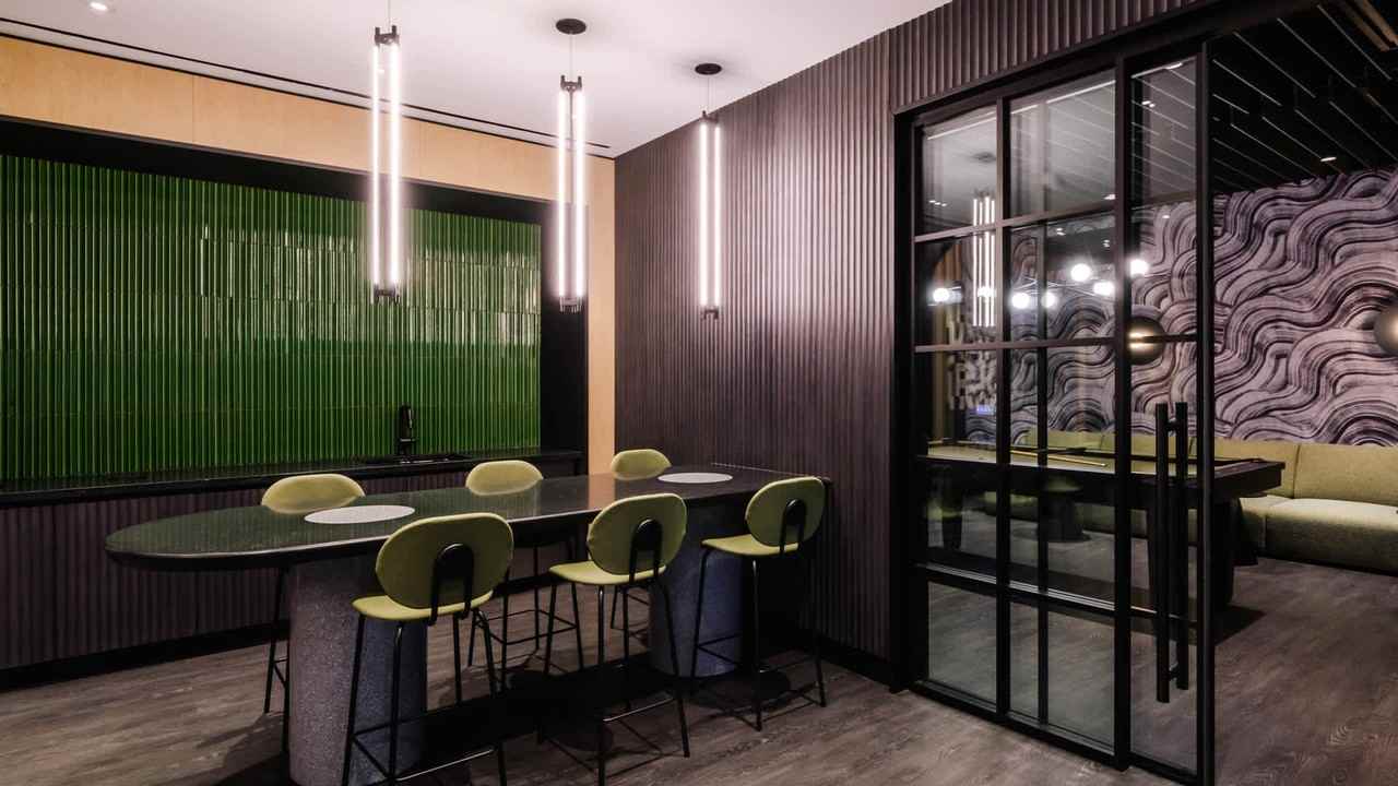 777 6th Avenue - Photo 2 of 53