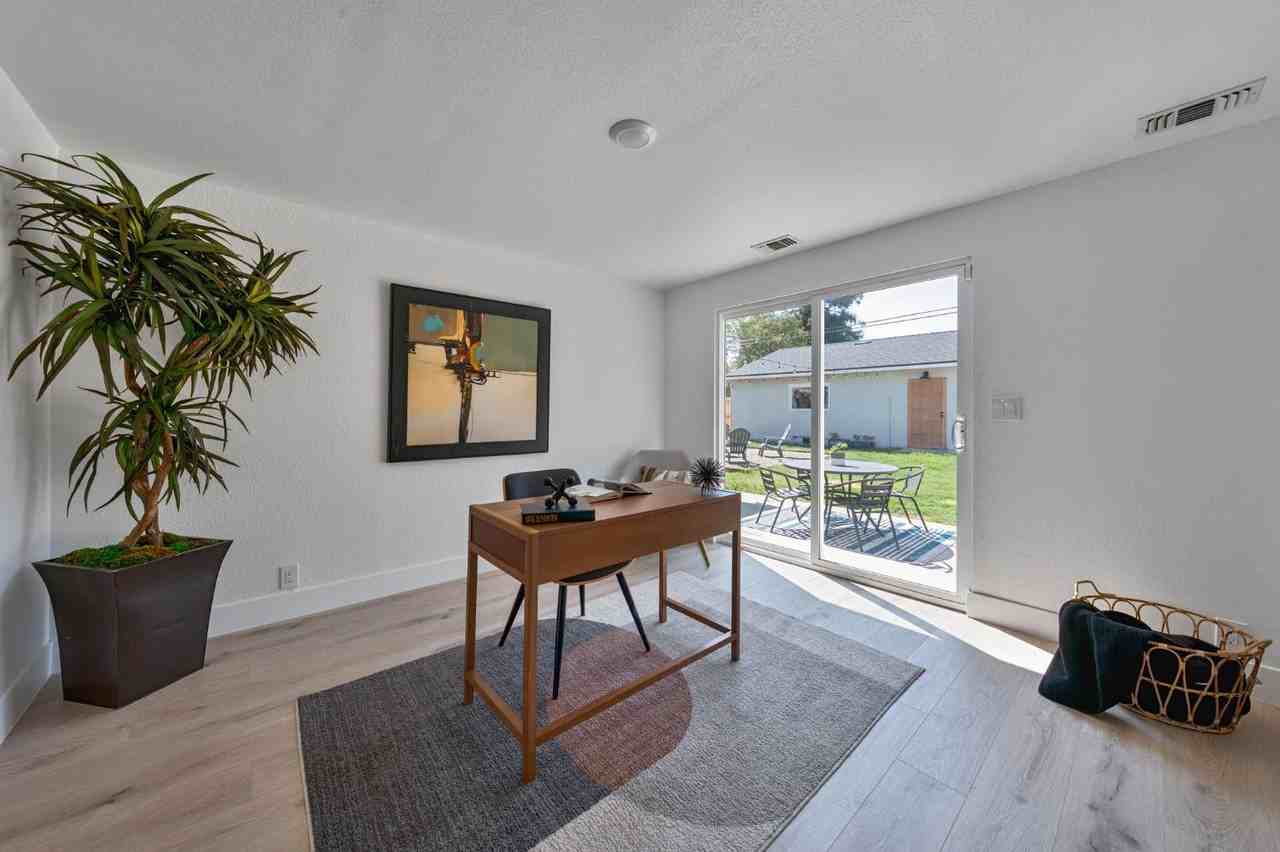 424 Stanford Ave #NA - Photo 5 of 13