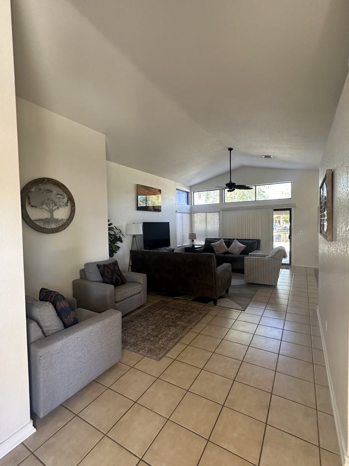 10938 W Poinsettia Dr #NA - Photo 2 of 14