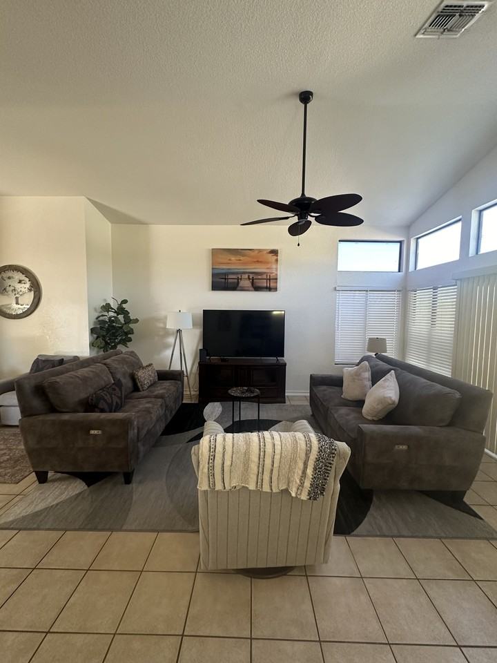 10938 W Poinsettia Dr #NA - Photo 4 of 14