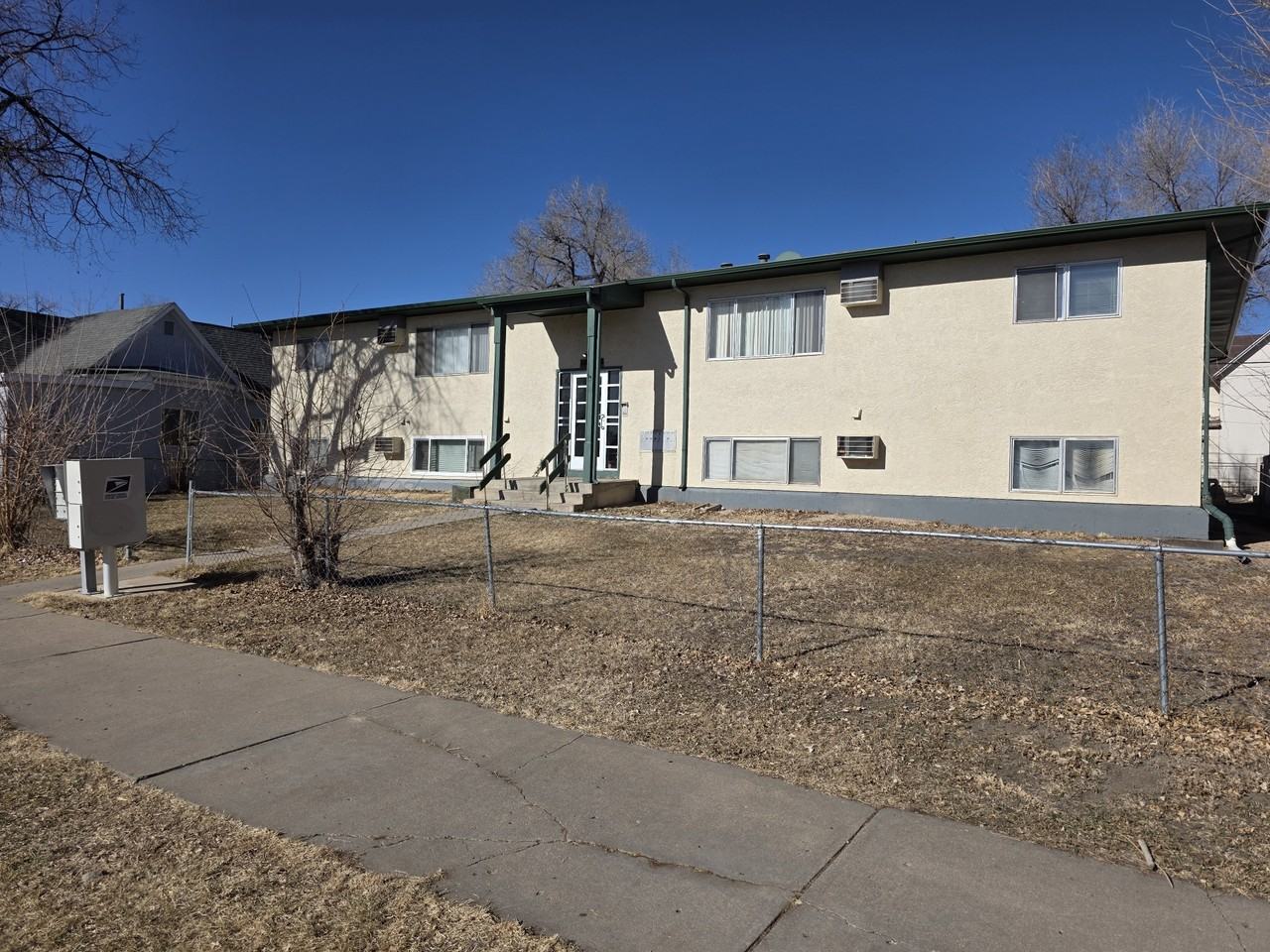 1005 W 13th St #103 - Photo 2 of 8