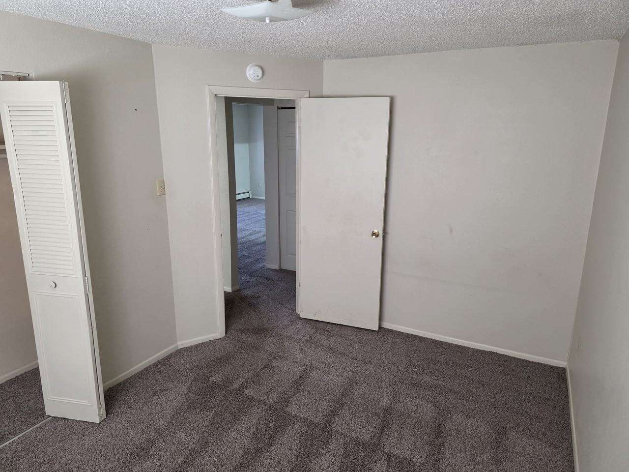 1005 W 13th St #103 - Photo 6 of 8