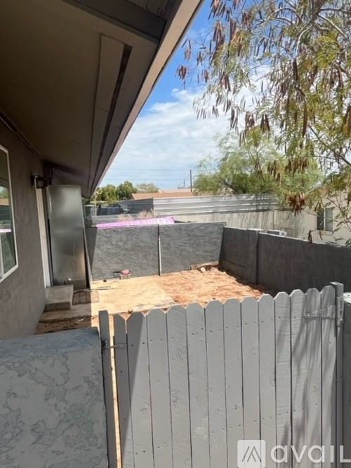 10418 N 13th Ave #3 - Photo 7 of 8