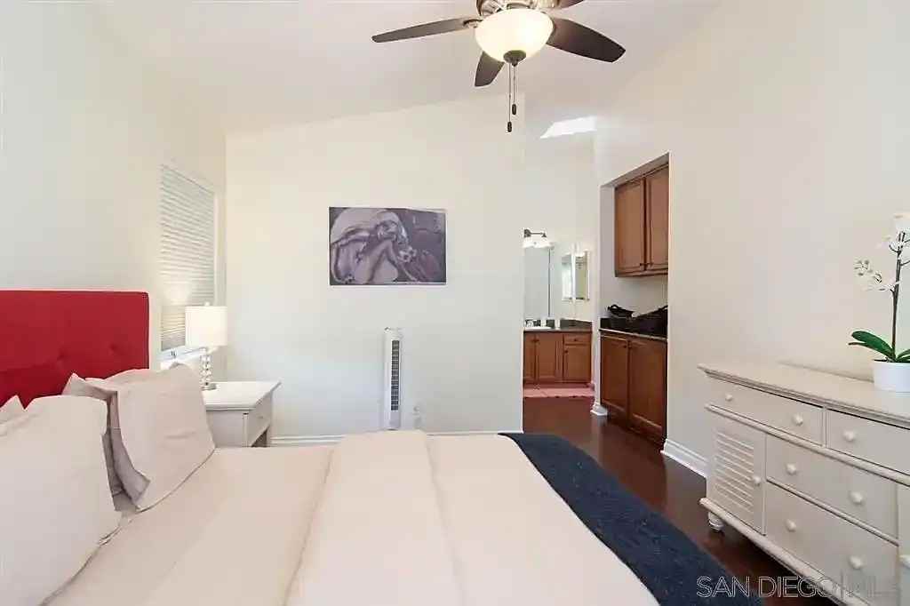 3175 Howard Ave #NA - Photo 4 of 9