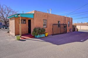 featured image of 1506 1506 Edith Blvd Ne Copper Casita #NA