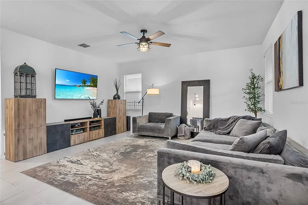 11417 Rhyme Ave #NA - Photo 3 of 8