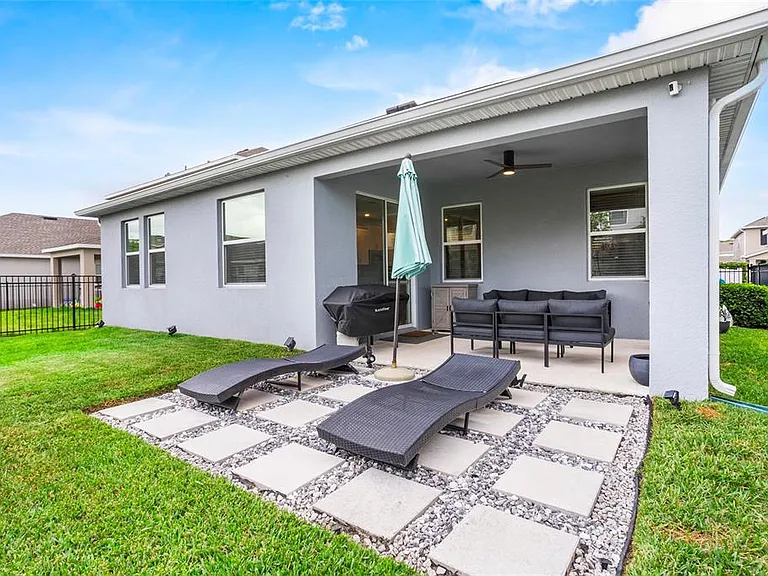 11417 Rhyme Ave #NA - Photo 6 of 8