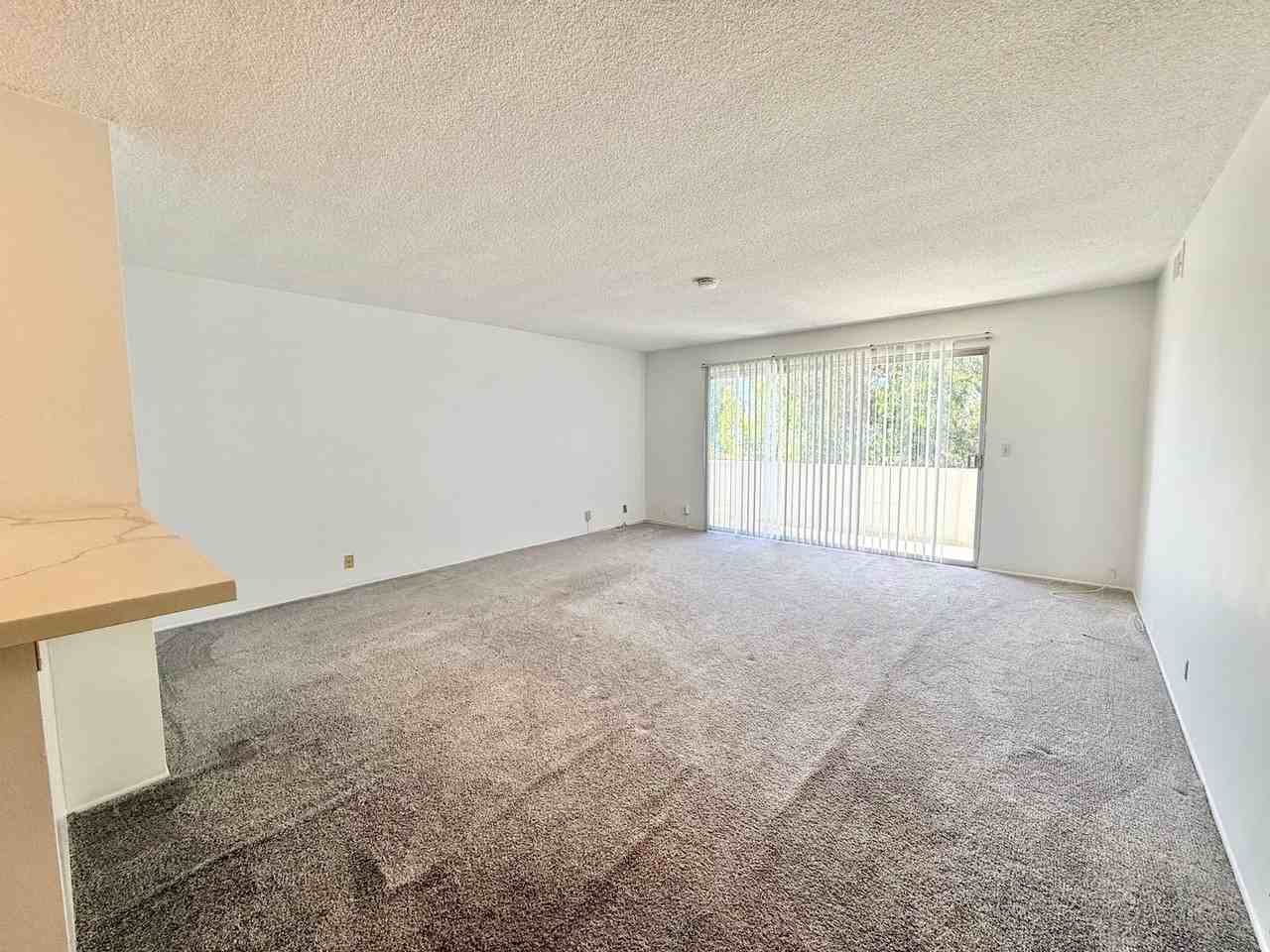 2225 Glenneyre St #I - Photo 5 of 17