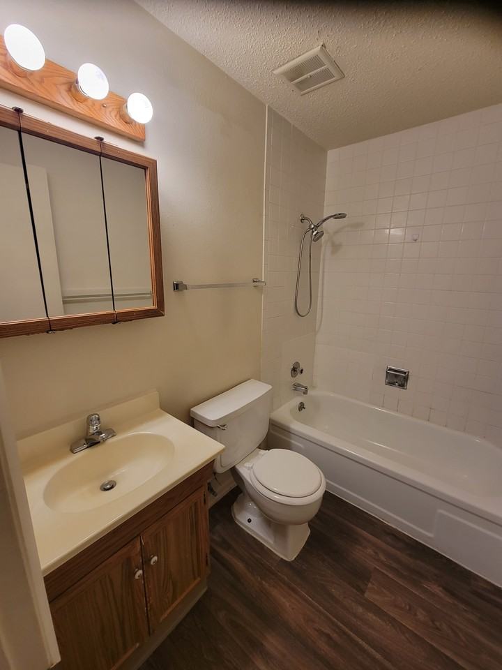 77 Blackburn Ln #7 - Photo 4 of 8