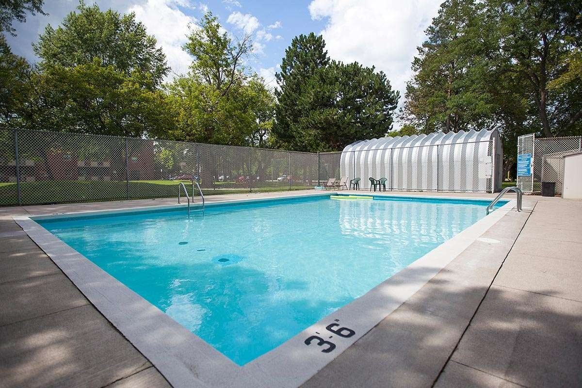 Pontiac Court Lowrise - Photo 5 of 50