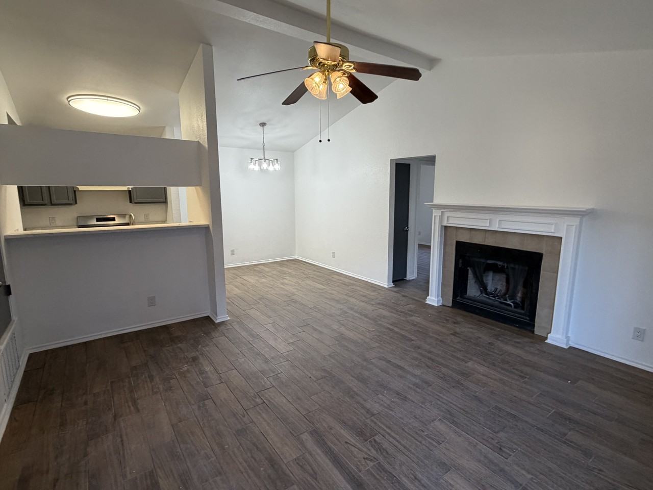 524 Cutty Trl #B - Photo 2 of 17