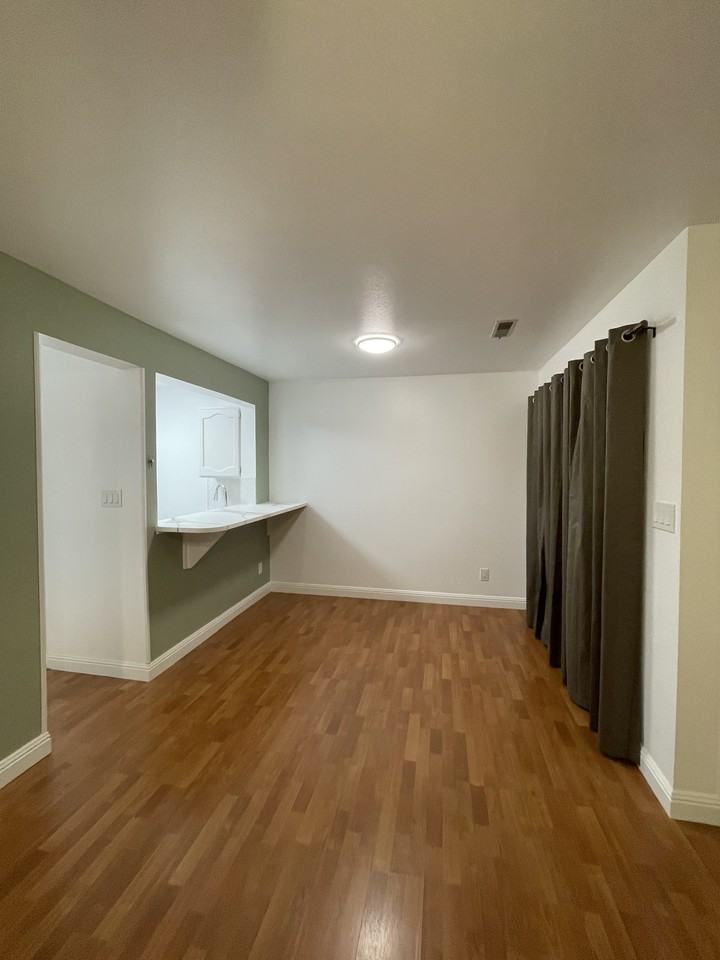 480 S 200 W #25 - Photo 4 of 13