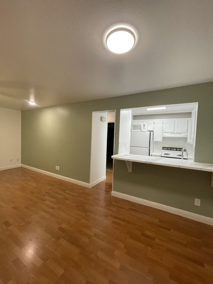 480 S 200 W #25 - Photo 5 of 13