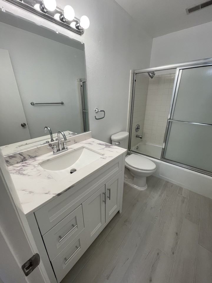 480 S 200 W #25 - Photo 6 of 13